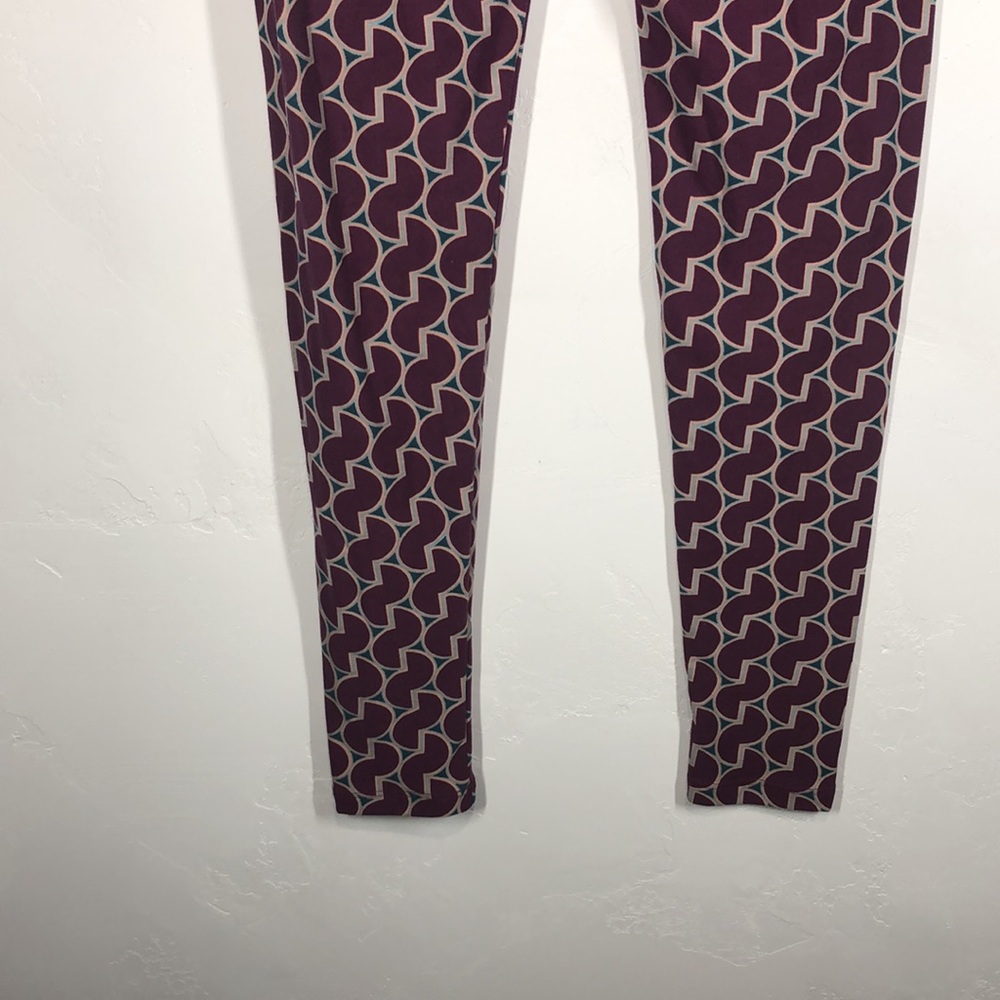 LuLaRoe purple geometric leggings size one size - Picture 7 of 9